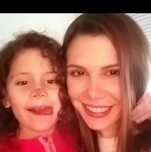 Meet your Posher, Carelis